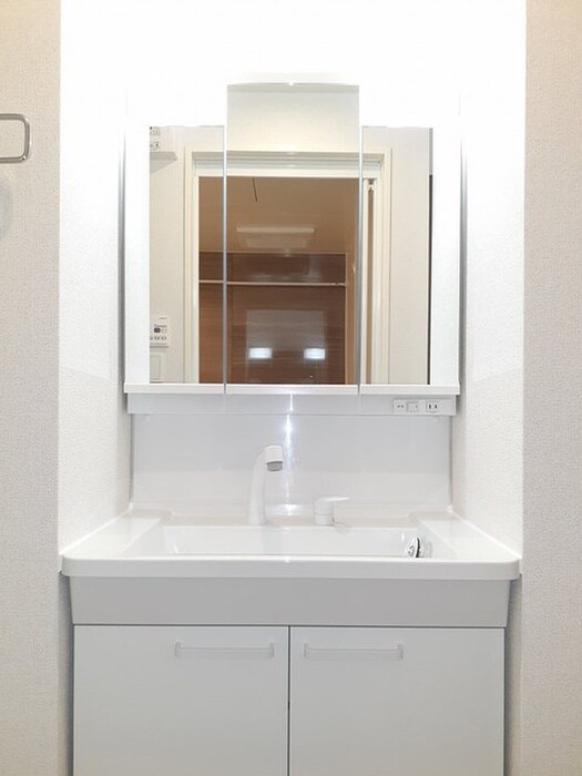 物件内観写真10　(洗面)