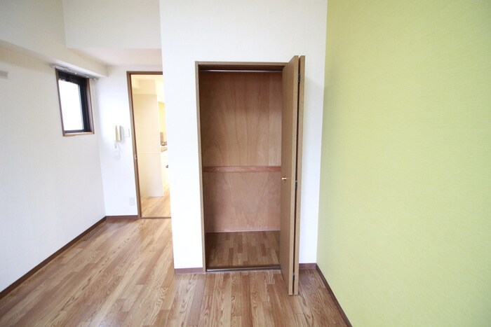 物件内観写真10　(居室)