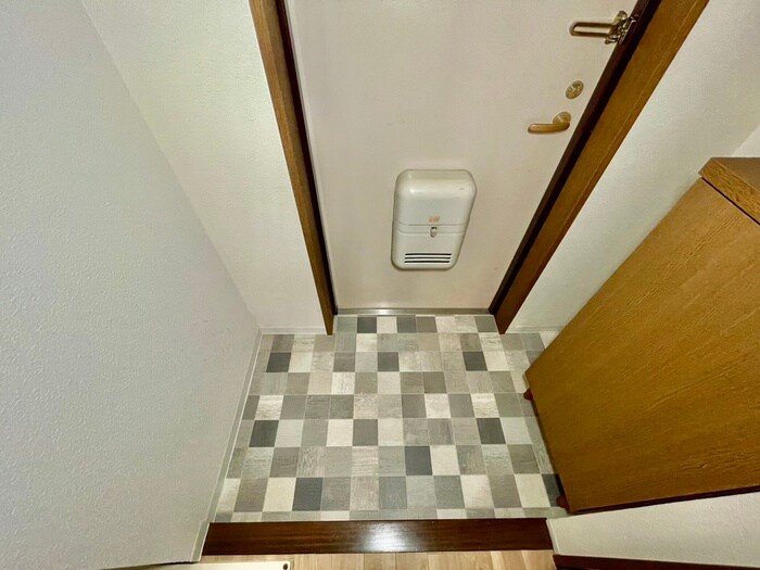 物件内観写真15　(玄関)