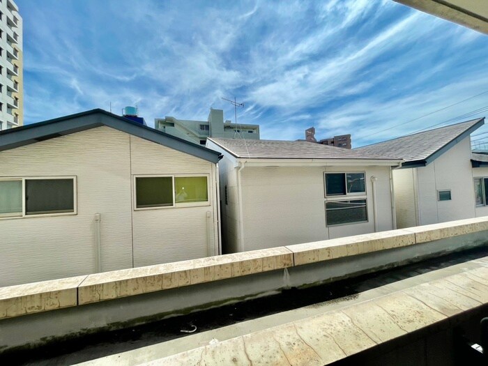 物件内観写真16　(室内からの展望)