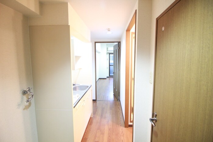 物件内観写真20　(廊下)