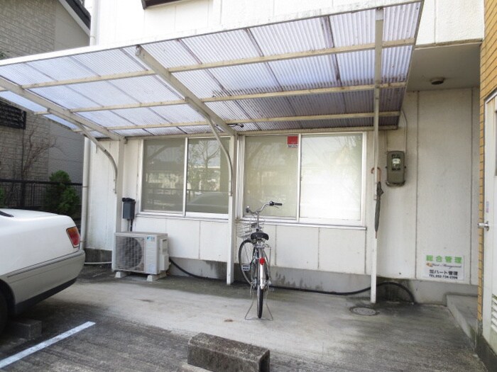 物件外観写真5　(駐輪場)