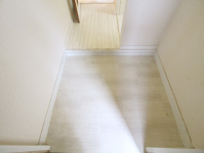 物件内観写真17　(玄関)