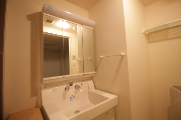 物件内観写真8　(洗面)