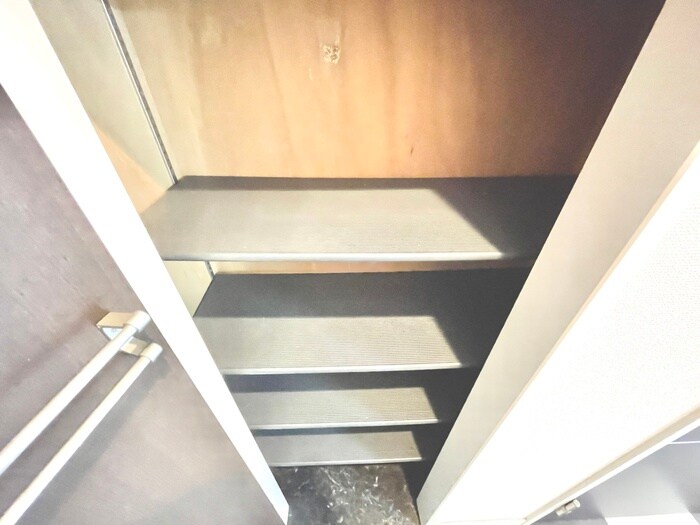 物件内観写真15　(靴箱)