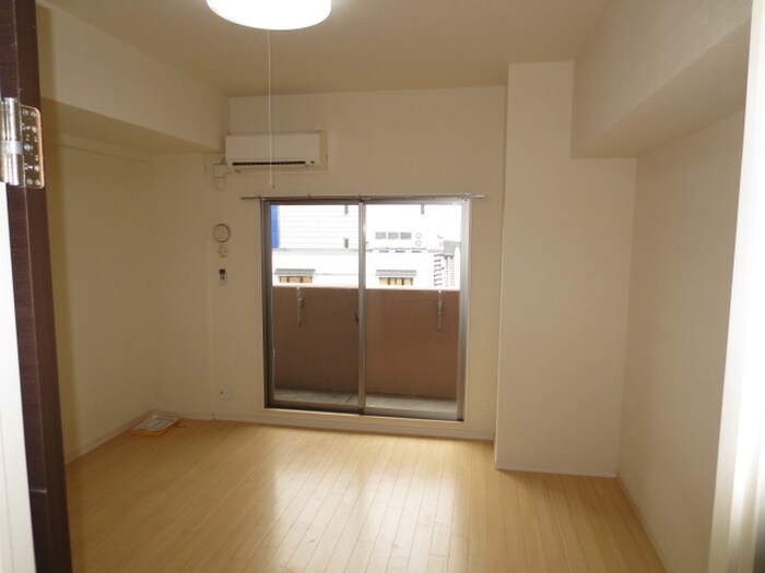 物件内観写真15　(居室)