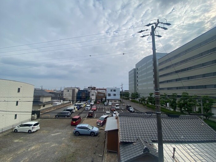 物件内観写真19　(室内からの展望)