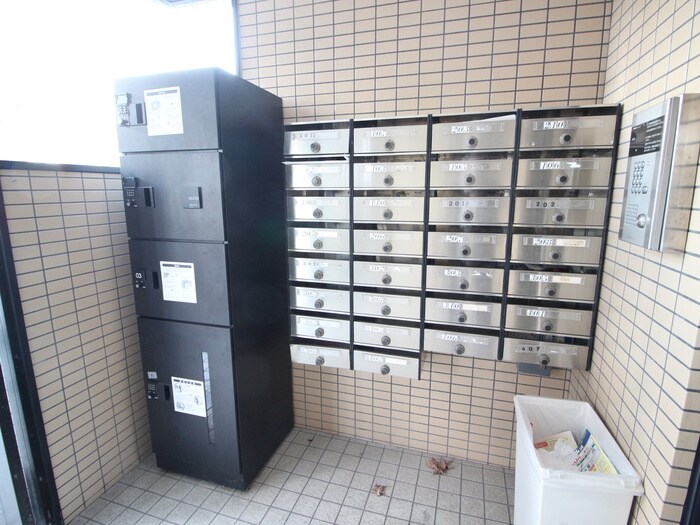 物件外観写真6　(建物設備)