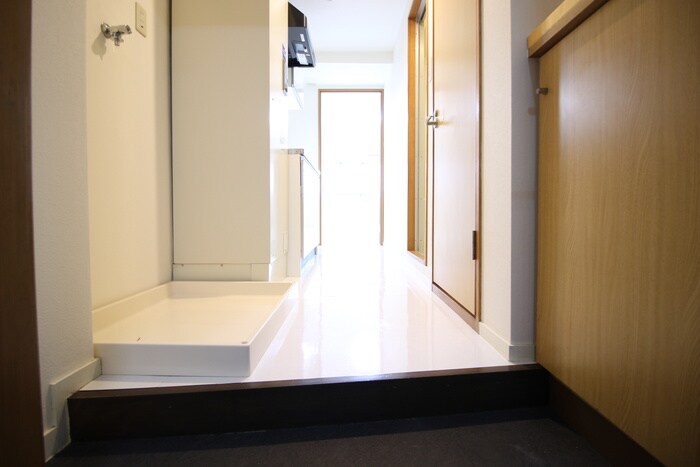 物件内観写真10　(玄関)