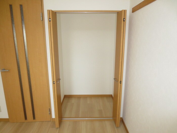 物件内観写真10　(収納)