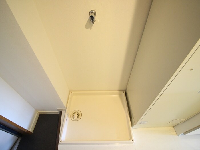 物件内観写真13　(洗濯機置場)