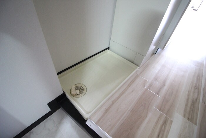 物件内観写真13　(洗濯機置場)