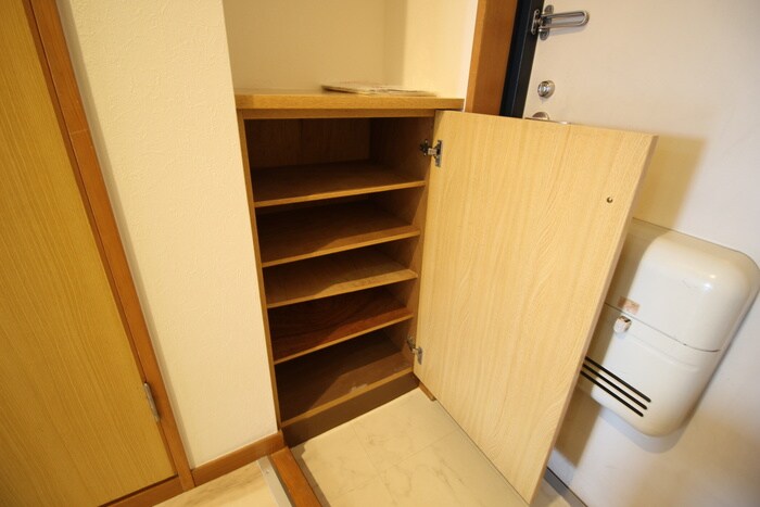 物件内観写真17　(靴箱)