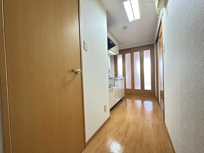 物件内観写真19　(廊下)