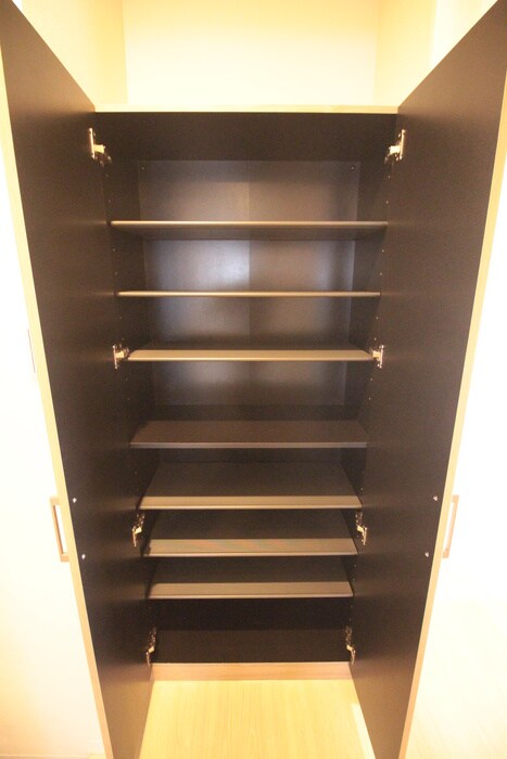 物件内観写真12　(靴箱)