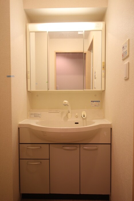 物件内観写真12　(洗面)