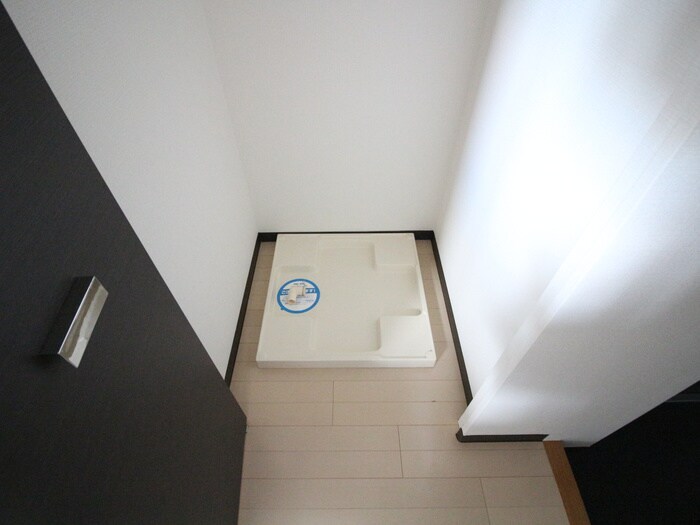 物件内観写真13　(洗濯機置場)