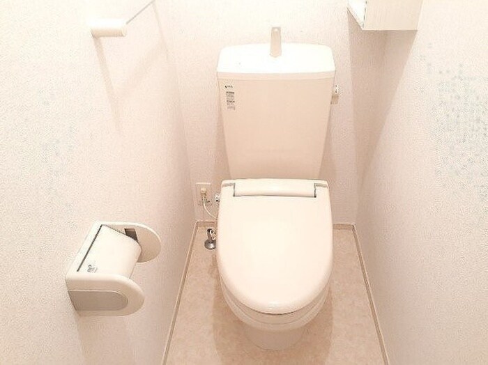 物件内観写真8　(トイレ)