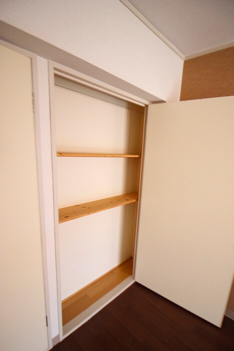 物件内観写真9　(収納)
