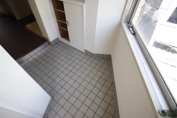物件内観写真17　(玄関)