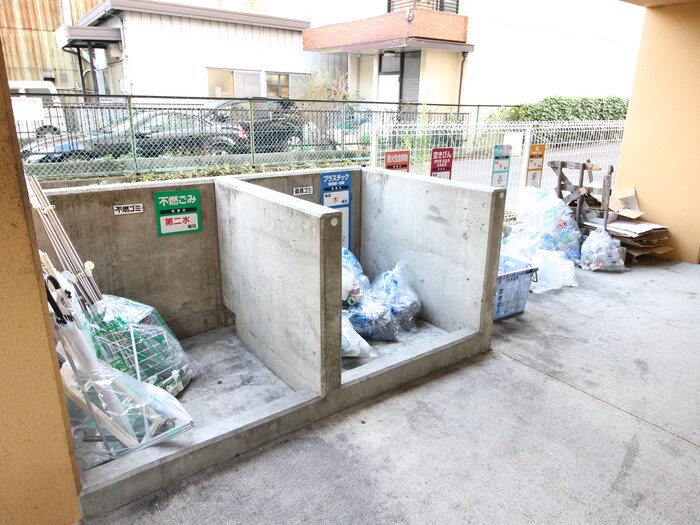 物件外観写真6　(建物設備)