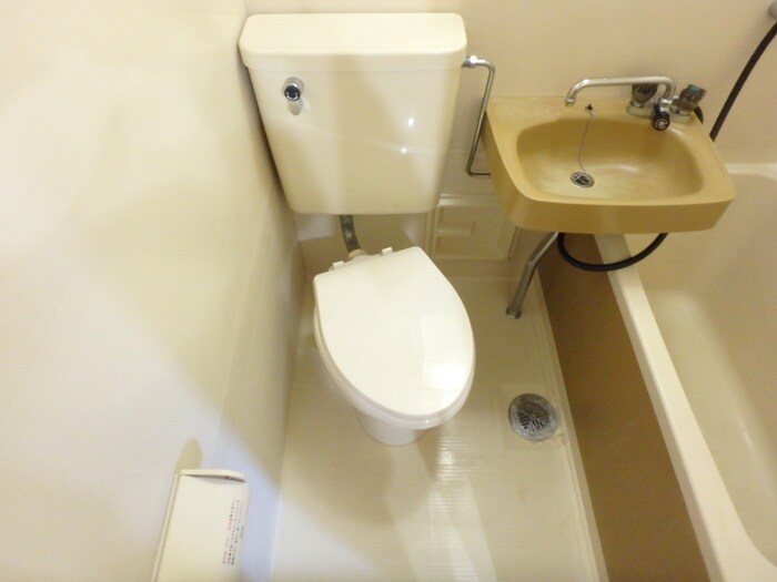 物件内観写真13　(トイレ)