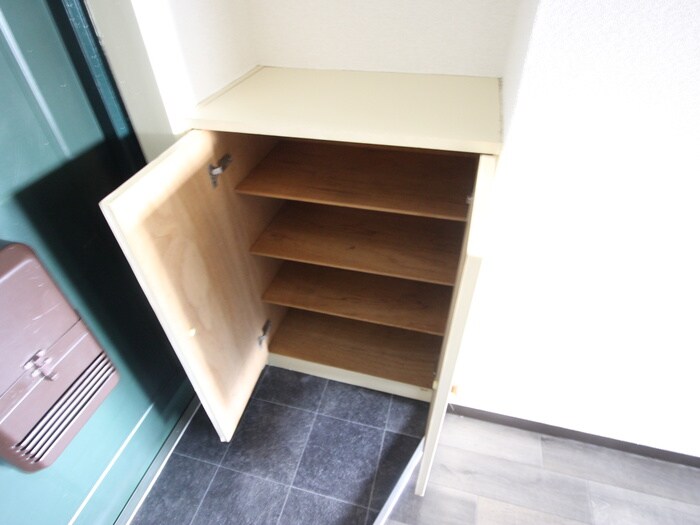 物件内観写真15　(靴箱)