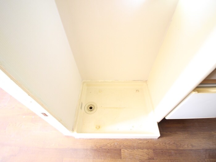 物件内観写真18　(洗濯機置場)