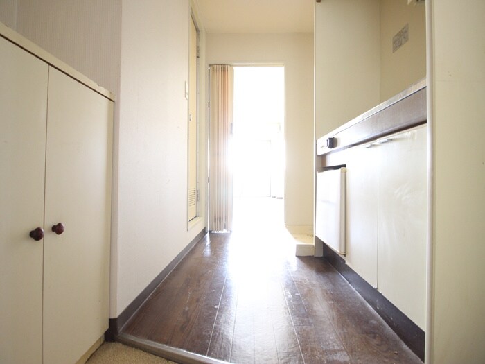 物件内観写真21　(廊下)
