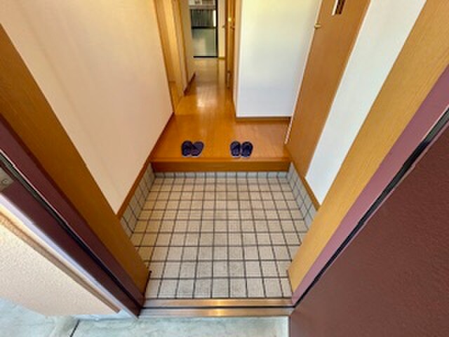 物件内観写真14　(玄関)