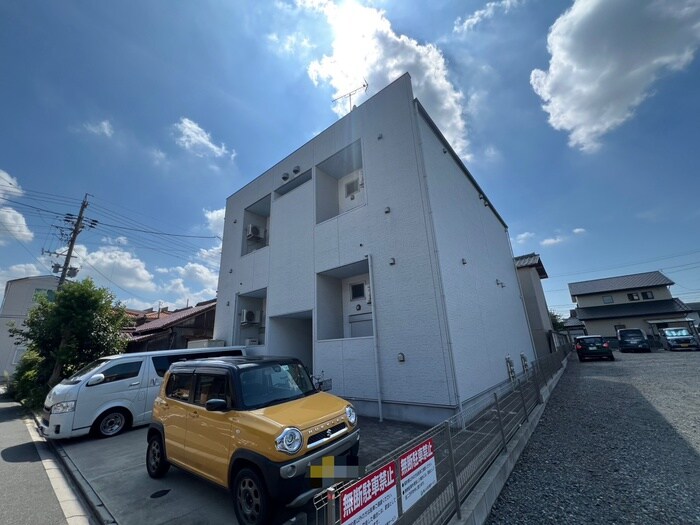 物件外観写真2　(外観写真)