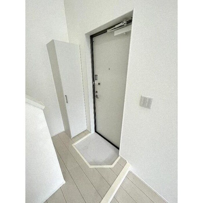 物件内観写真15　(玄関)