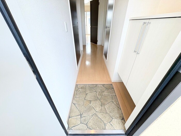 物件内観写真17　(玄関)