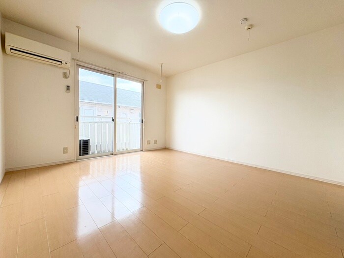 物件内観写真22　(居室)