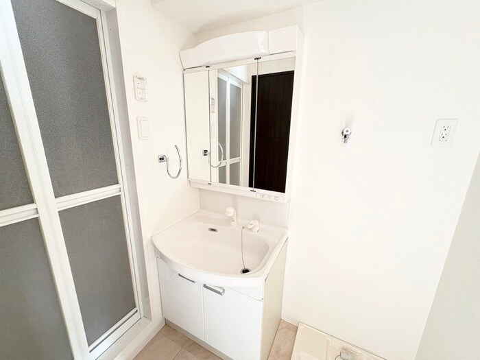 物件内観写真12　(洗面)