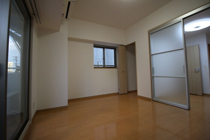 物件内観写真10　(居室)