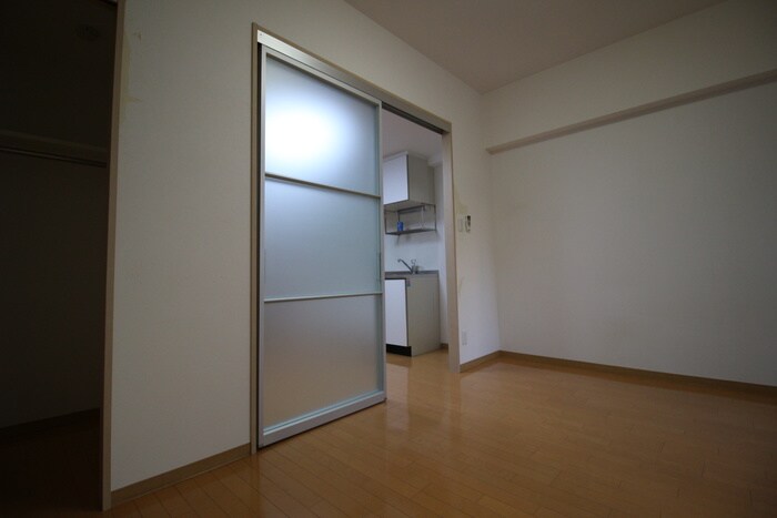 物件内観写真11　(居室)