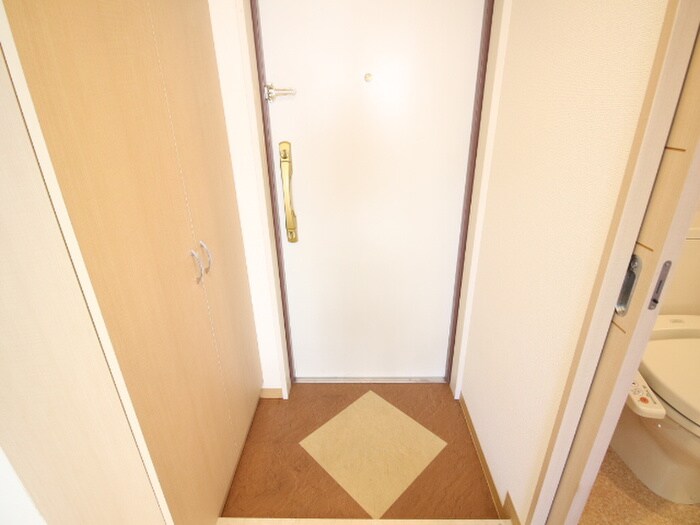 物件内観写真15　(玄関)