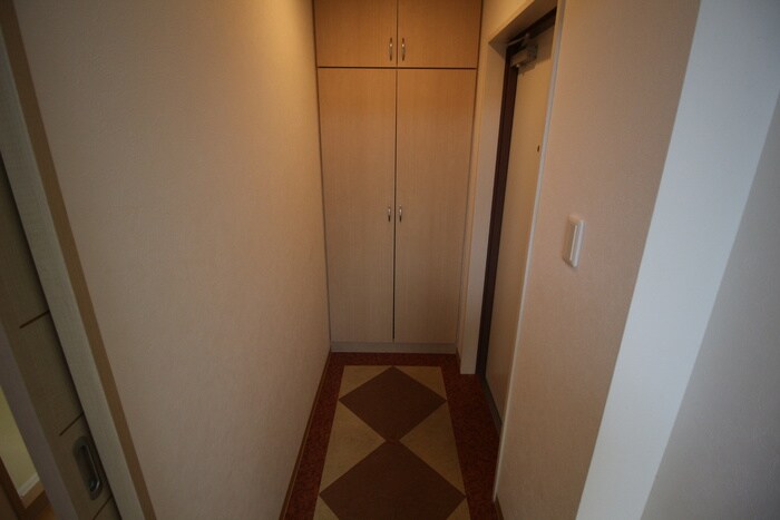 物件内観写真19　(玄関)