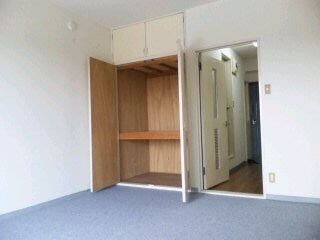 物件内観写真8　(居室)