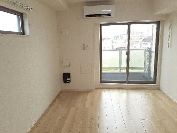 物件内観写真4　(居室)