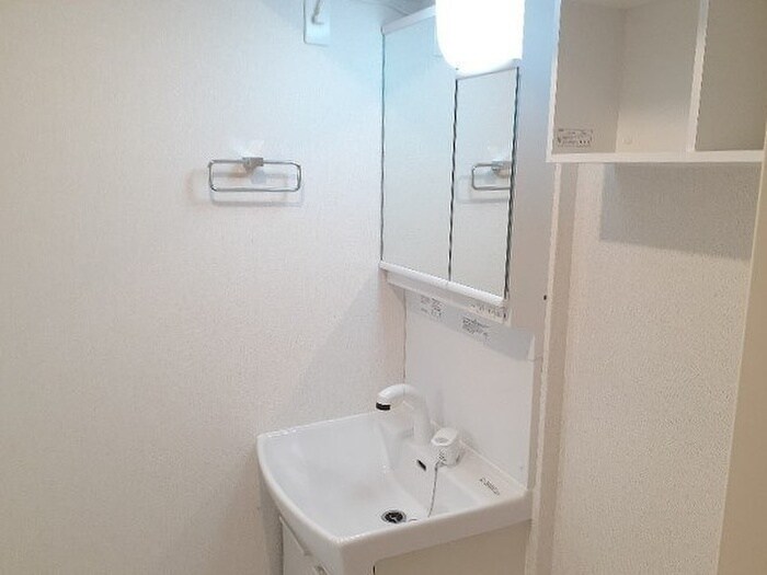 物件内観写真8　(洗面)