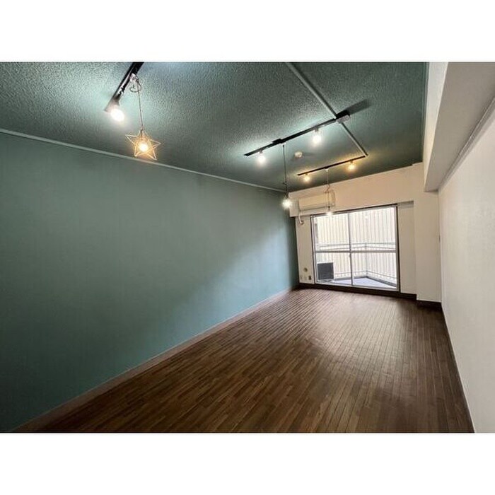 物件内観写真2　(居室)