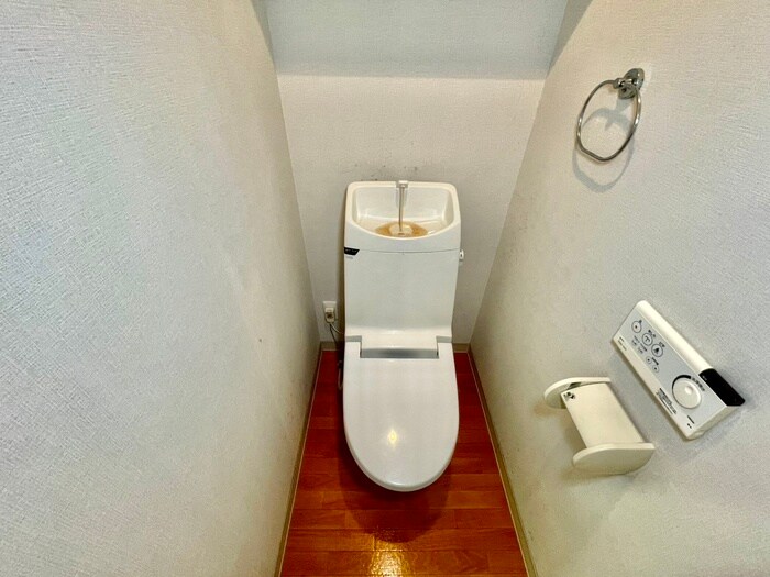 物件内観写真14　(トイレ)