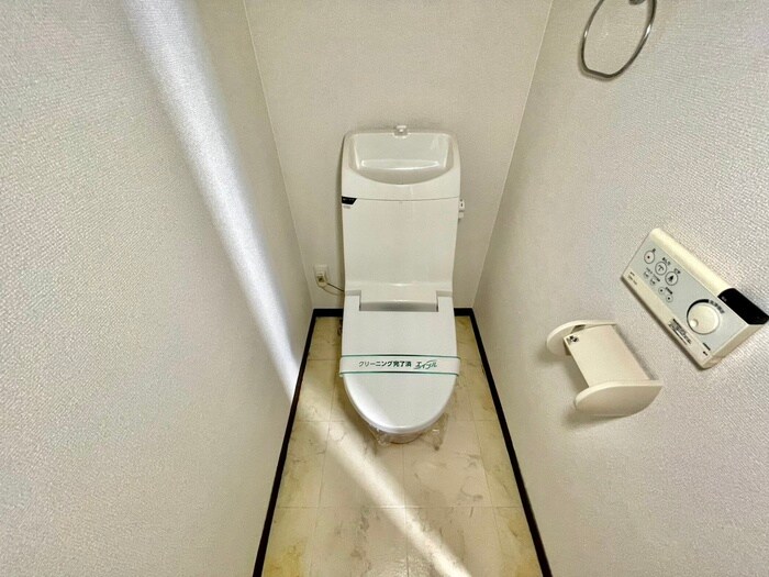 物件内観写真16　(トイレ)