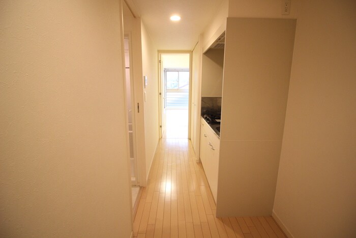物件内観写真9　(廊下)