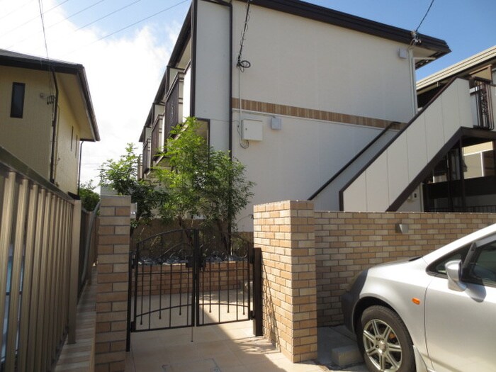 物件外観写真2　(外観写真)