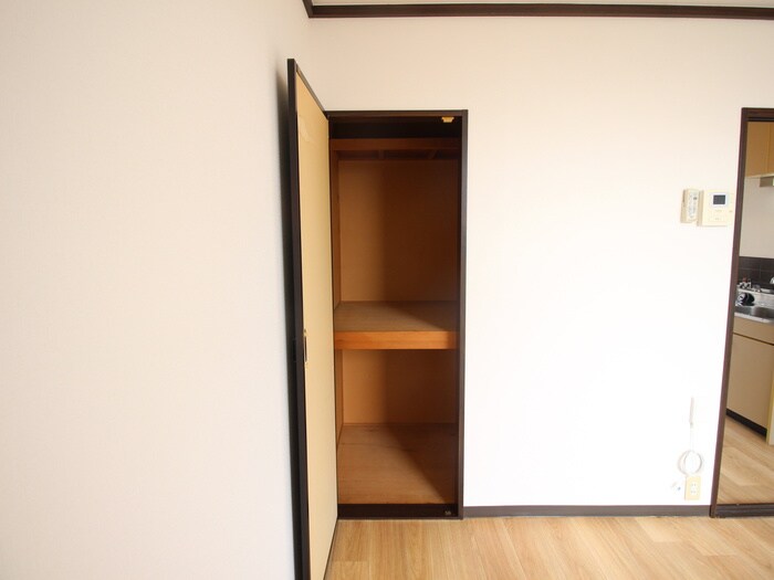 物件内観写真16　(収納)
