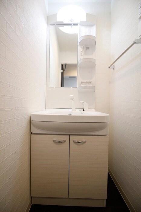 物件内観写真11　(洗面)