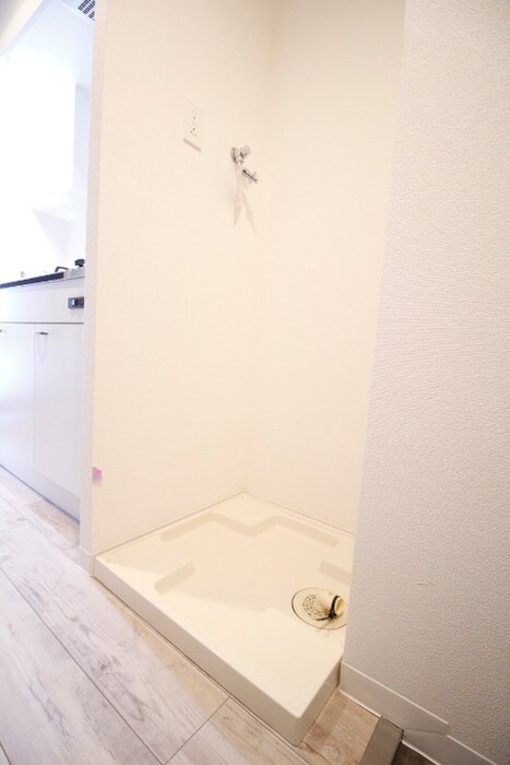 物件内観写真16　(洗濯機置場)